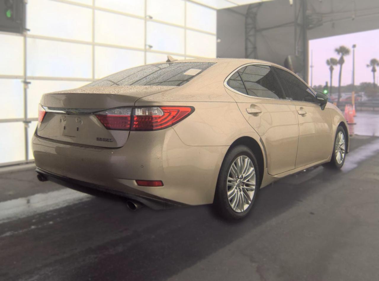 Lexus ES 350  2013