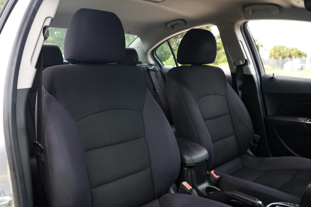 Chevrolet Cruze  2013