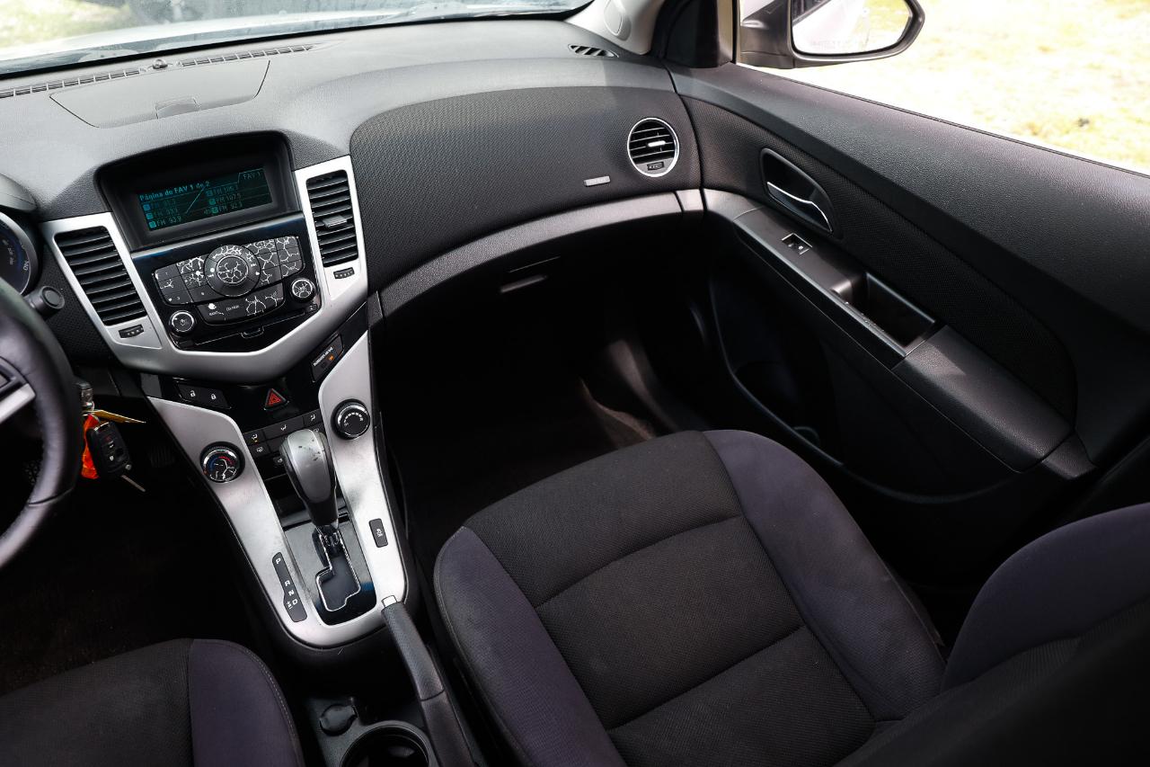 Chevrolet Cruze  2013