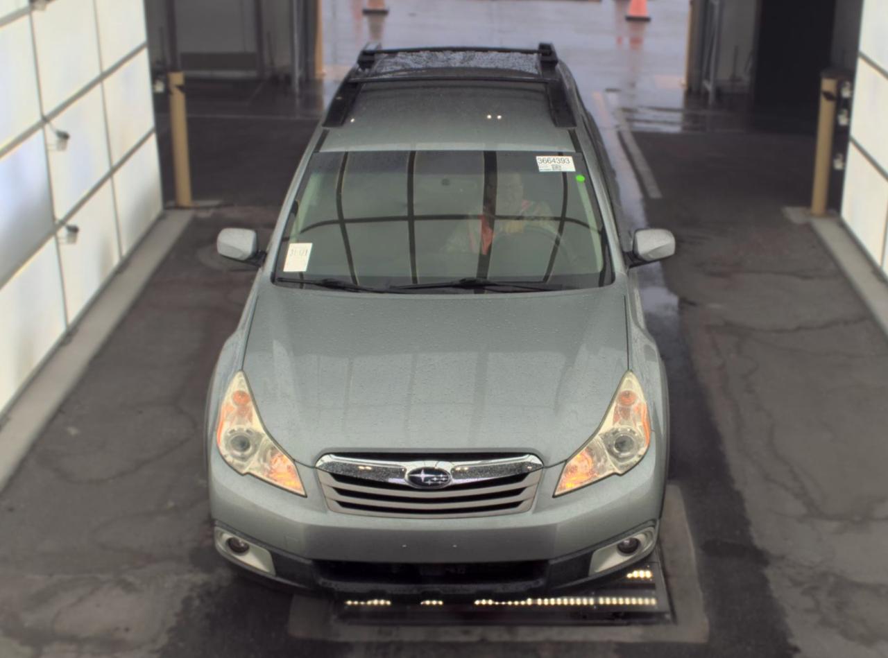 Subaru Outback  2011