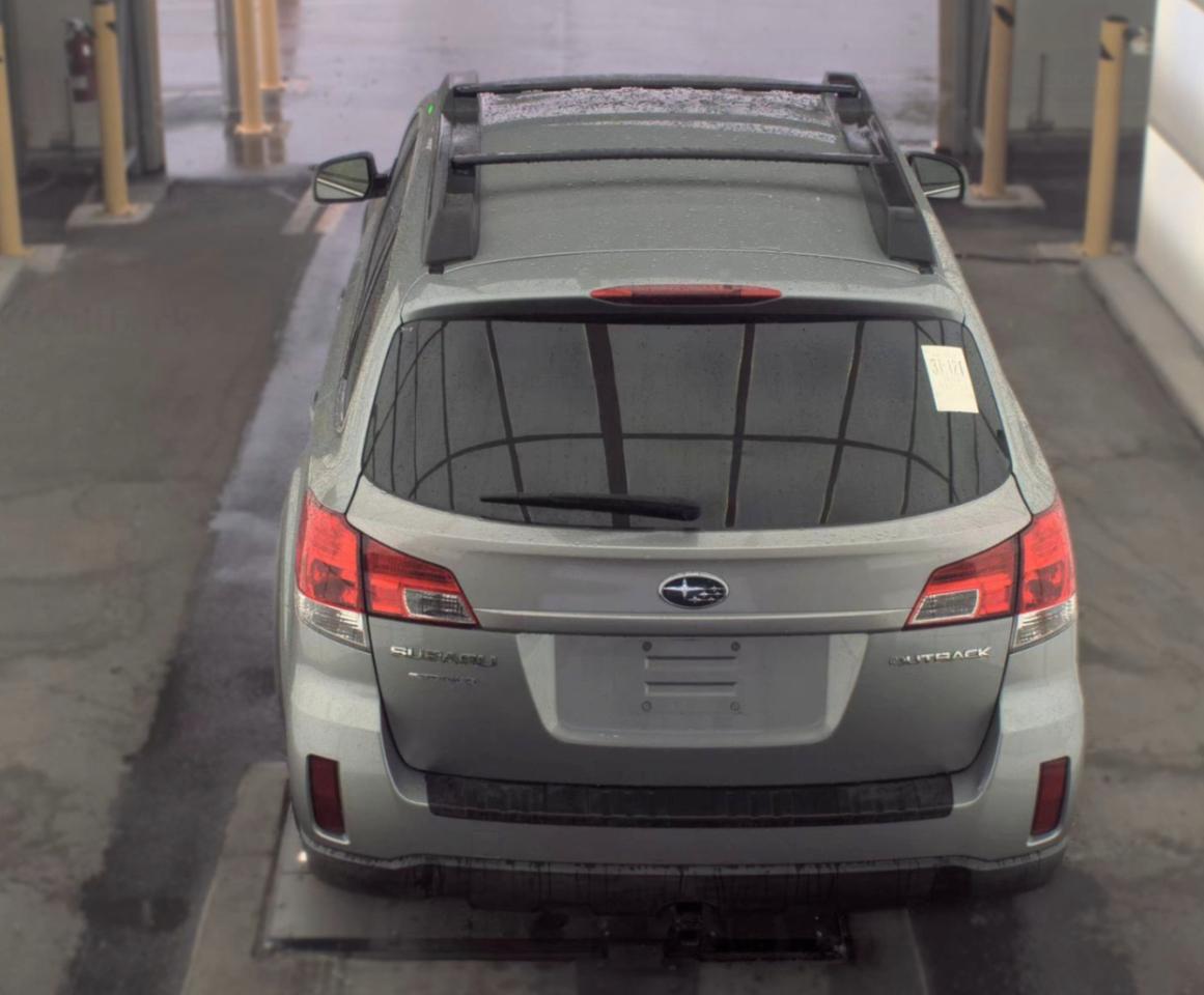 Subaru Outback  2011