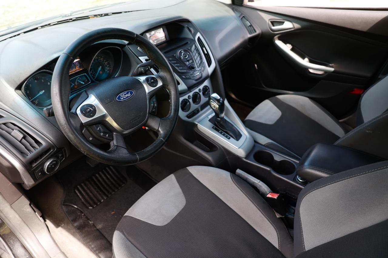 Ford Focus  2012