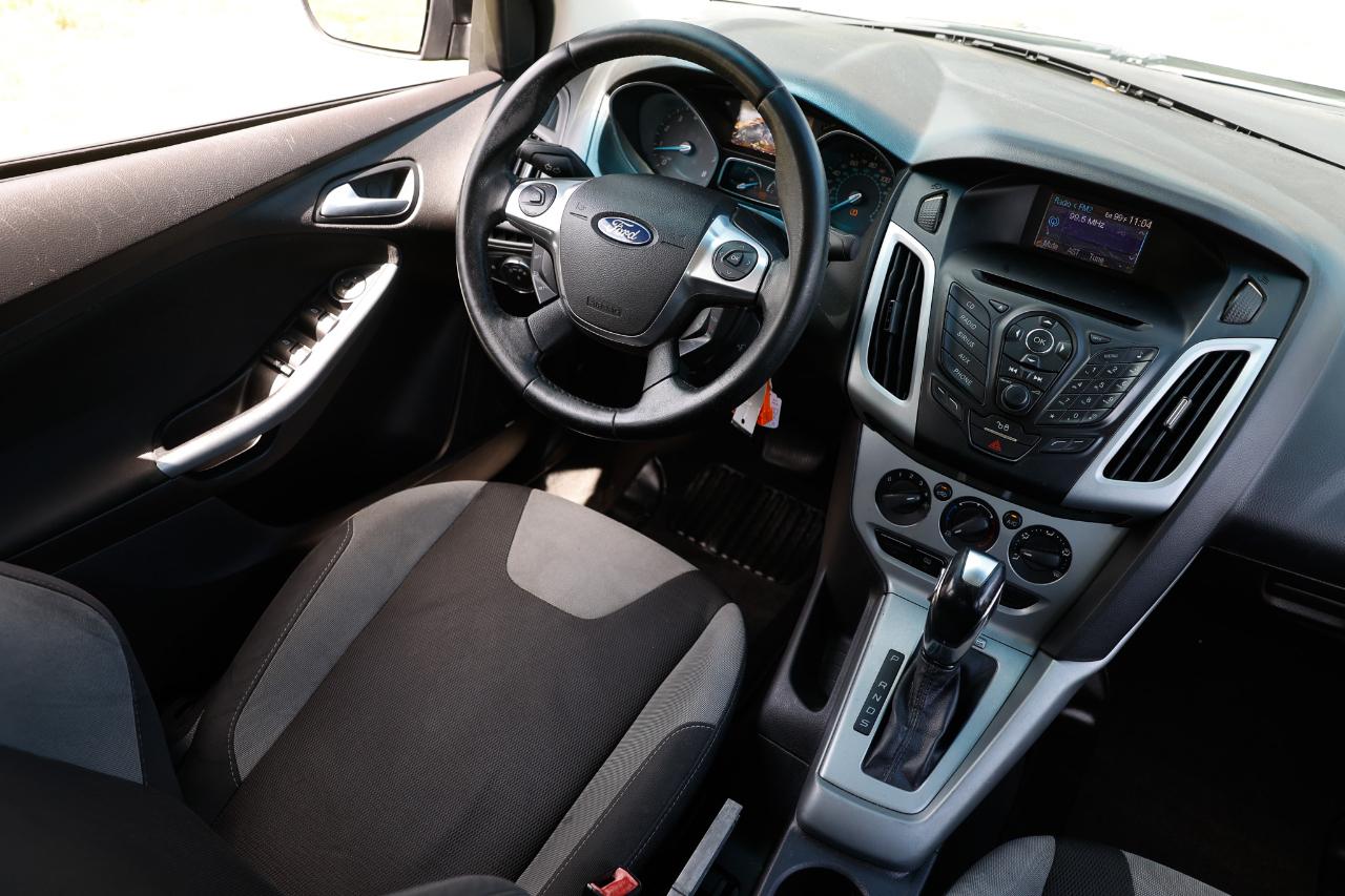 Ford Focus  2012