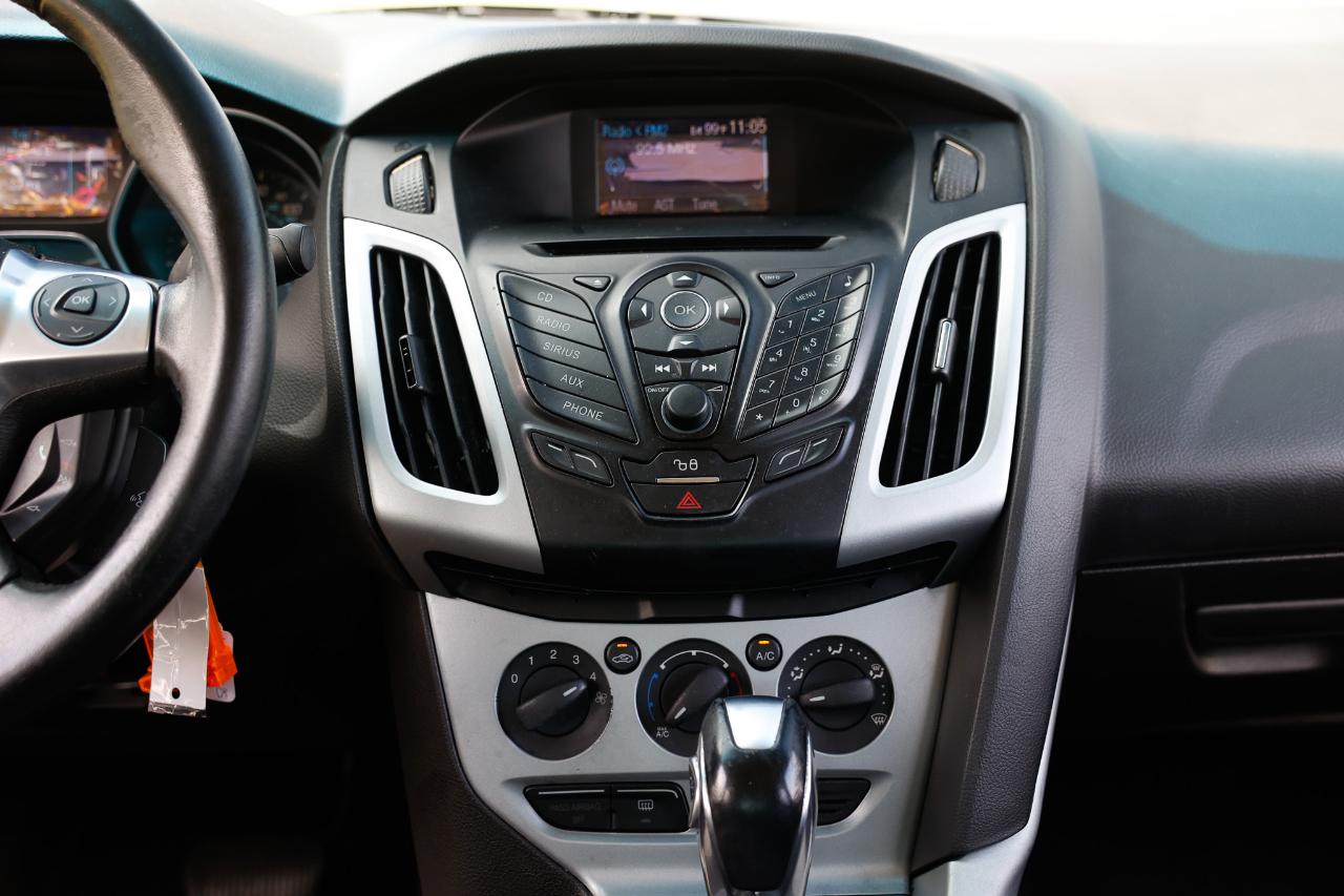 Ford Focus  2012