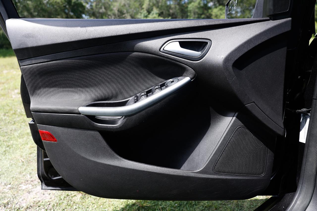 Ford Focus  2012