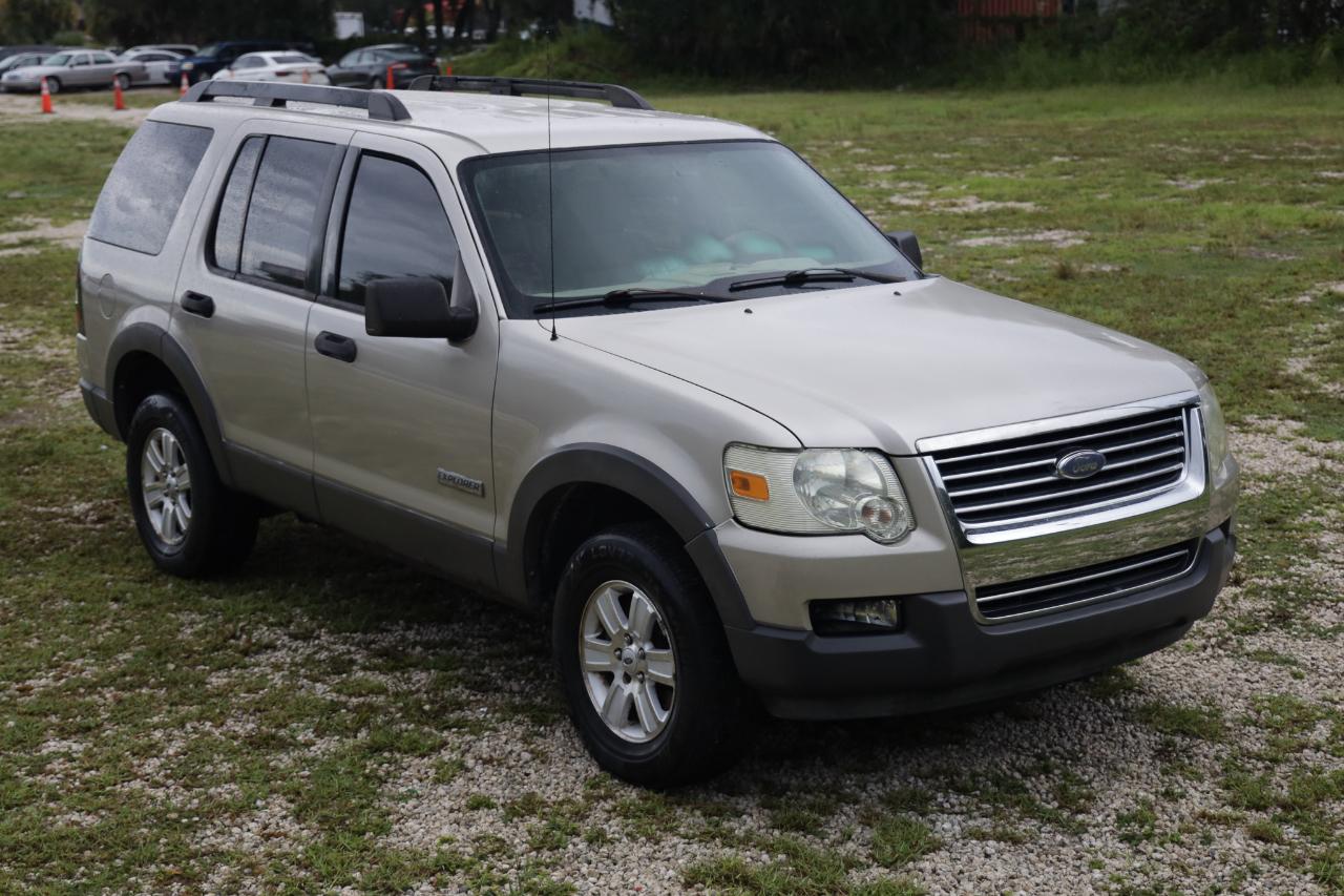 Ford Explorer  2006