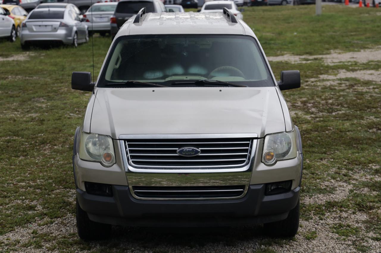Ford Explorer  2006