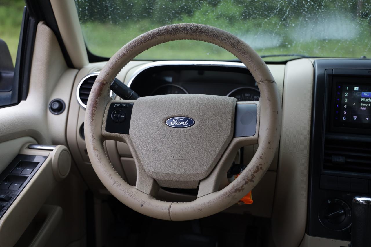 Ford Explorer  2006