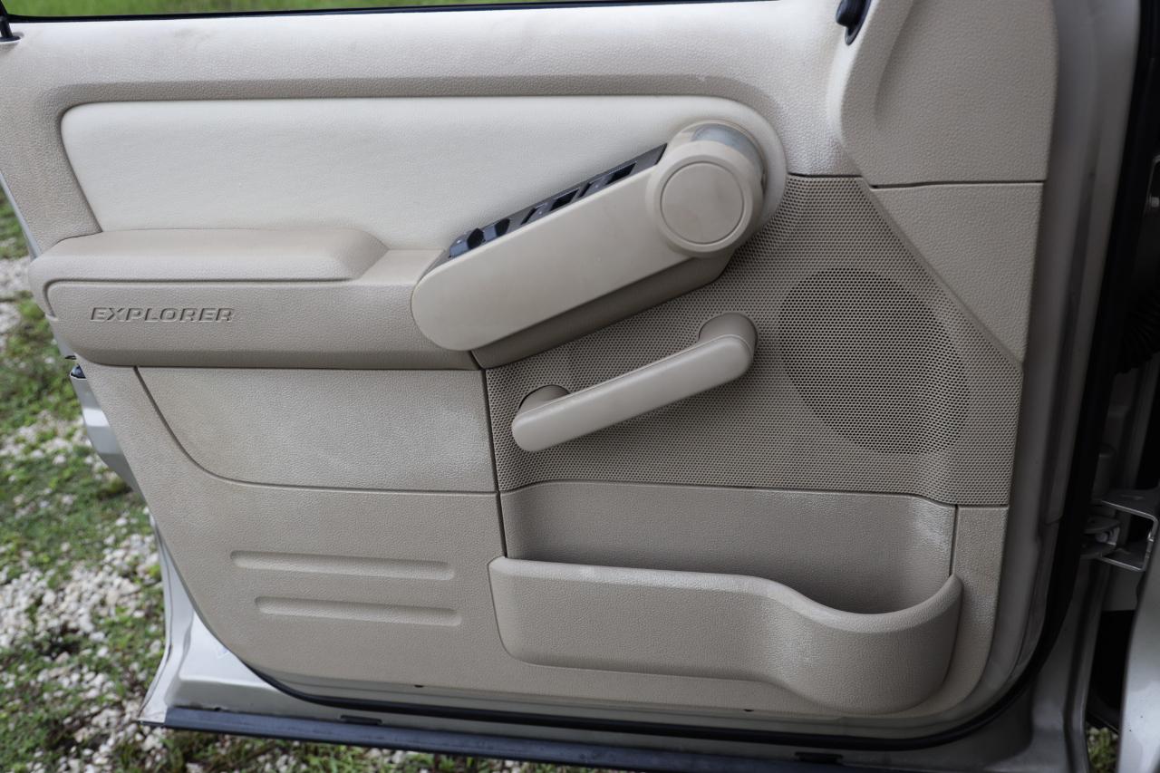 Ford Explorer  2006