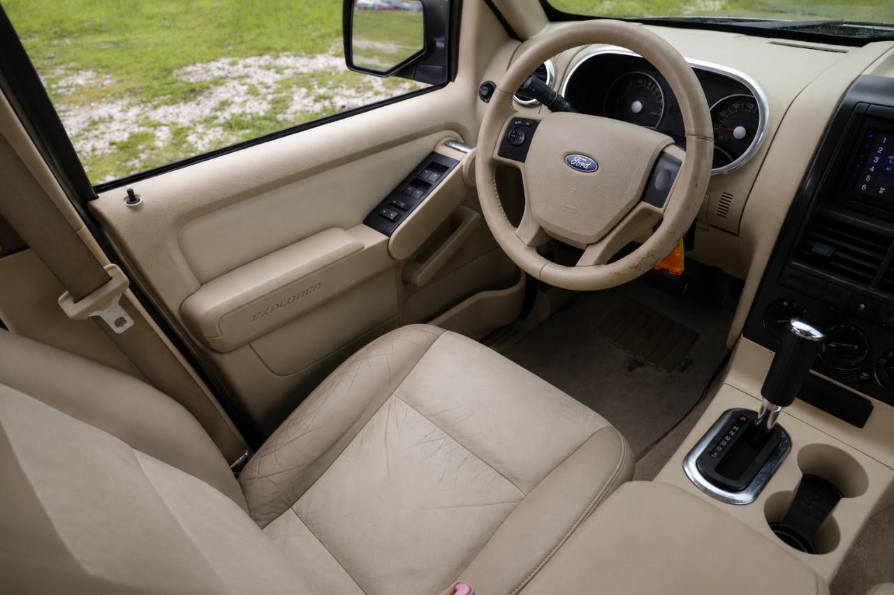 Ford Explorer  2006