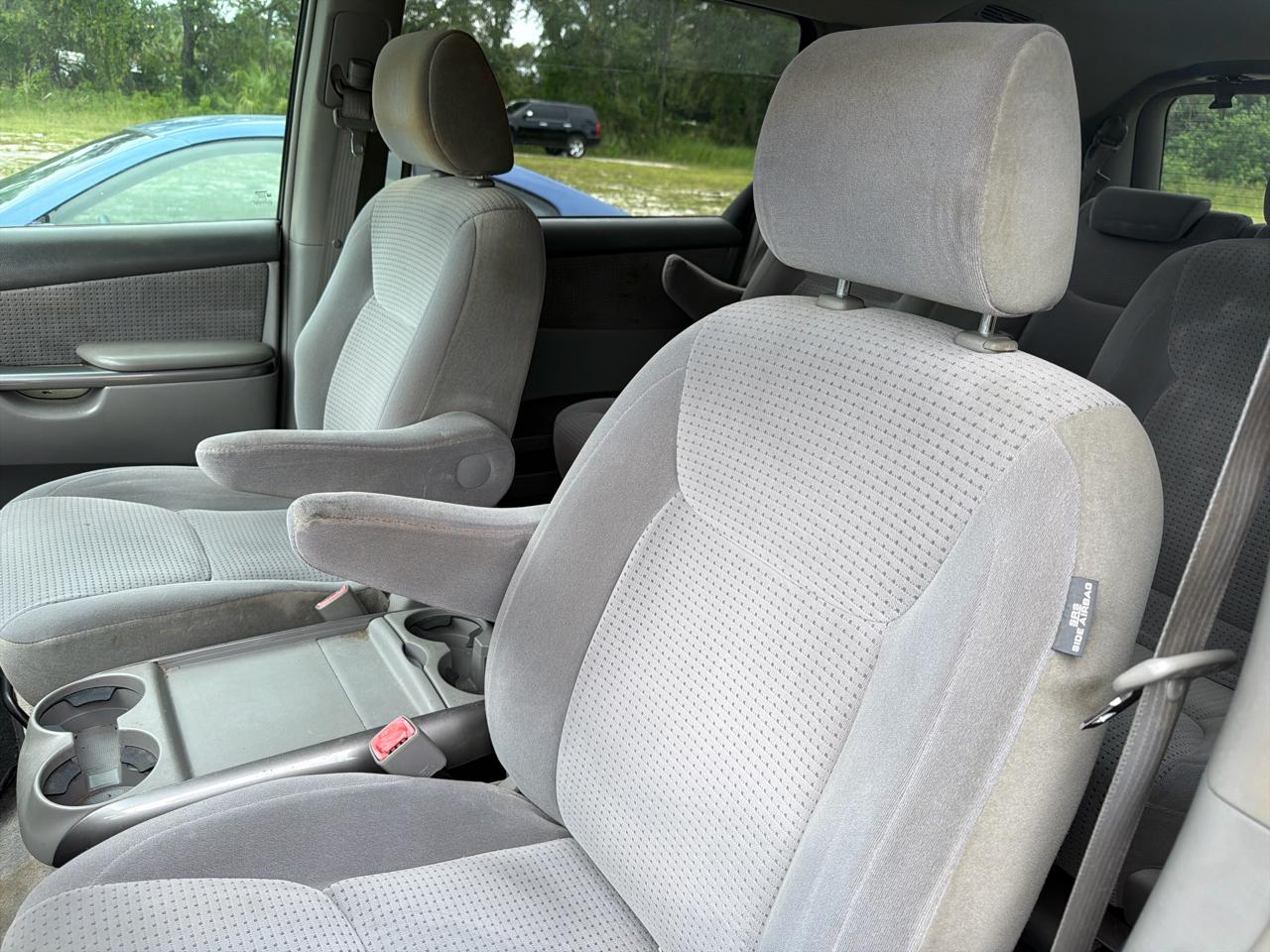 Toyota Sienna  2006