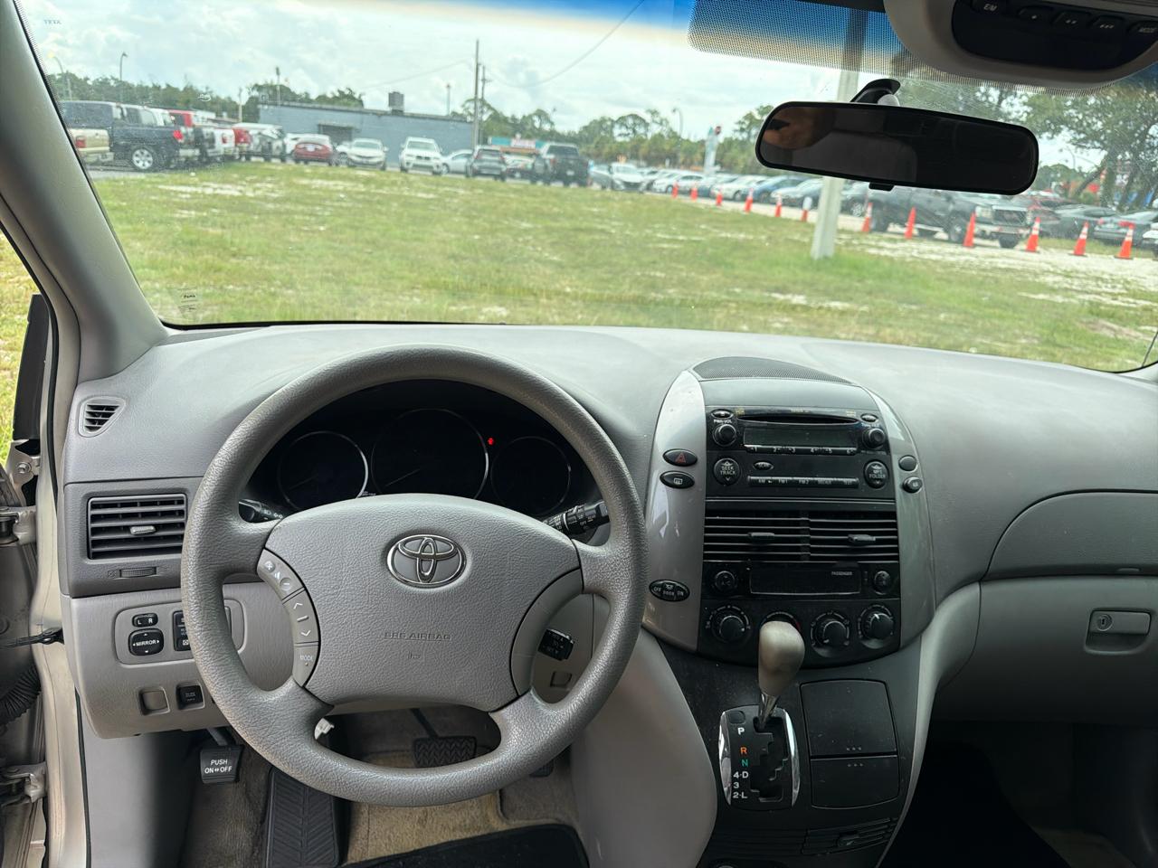 Toyota Sienna  2006
