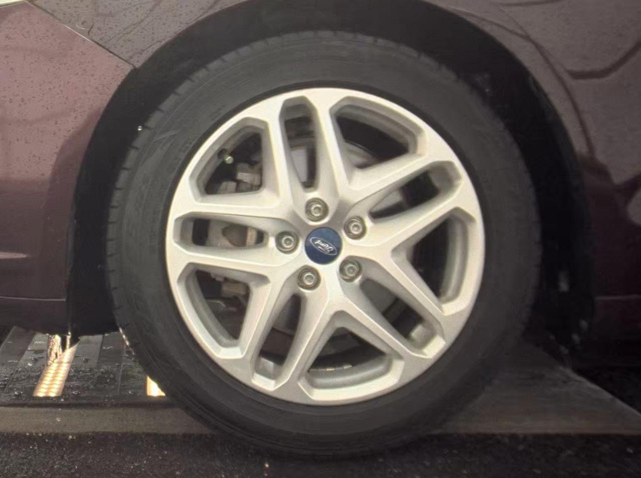 Ford Fusion  2013