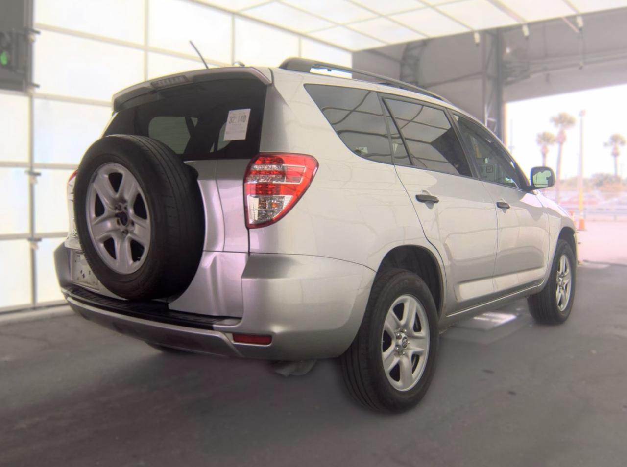 Toyota RAV4  2011