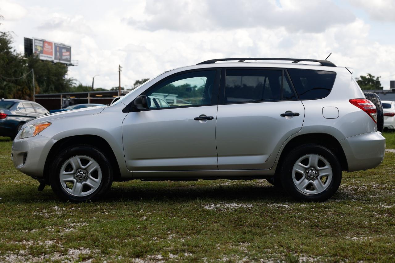Toyota RAV4  2011