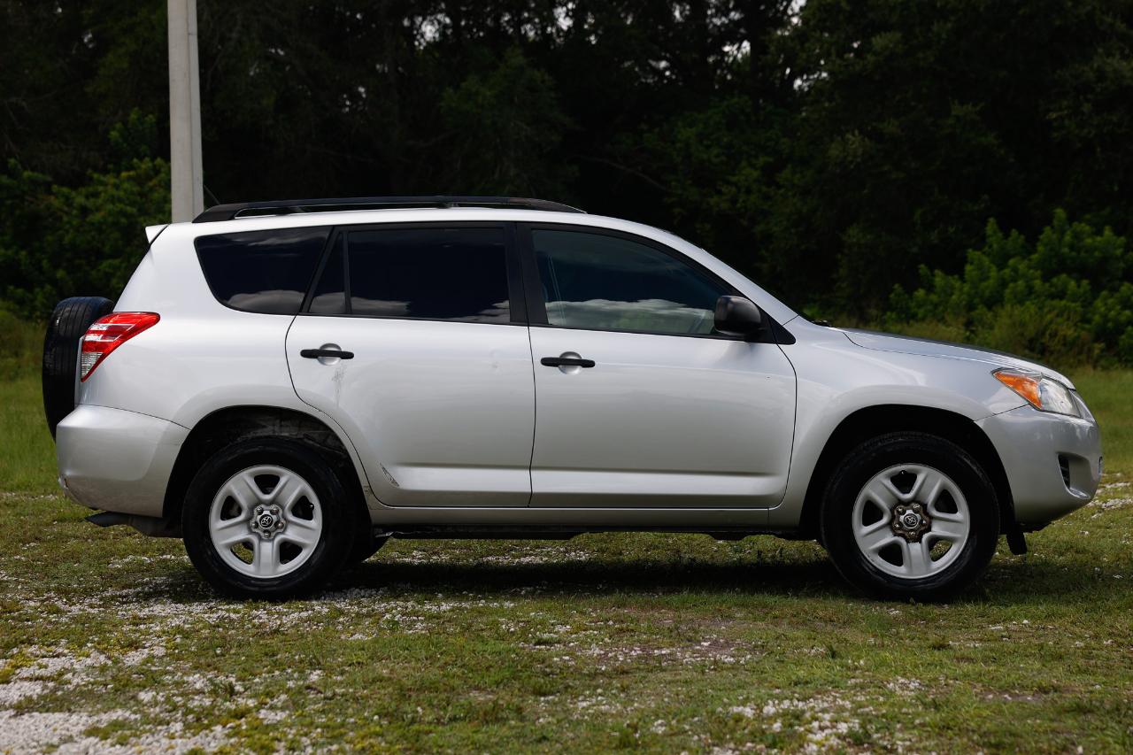 Toyota RAV4  2011