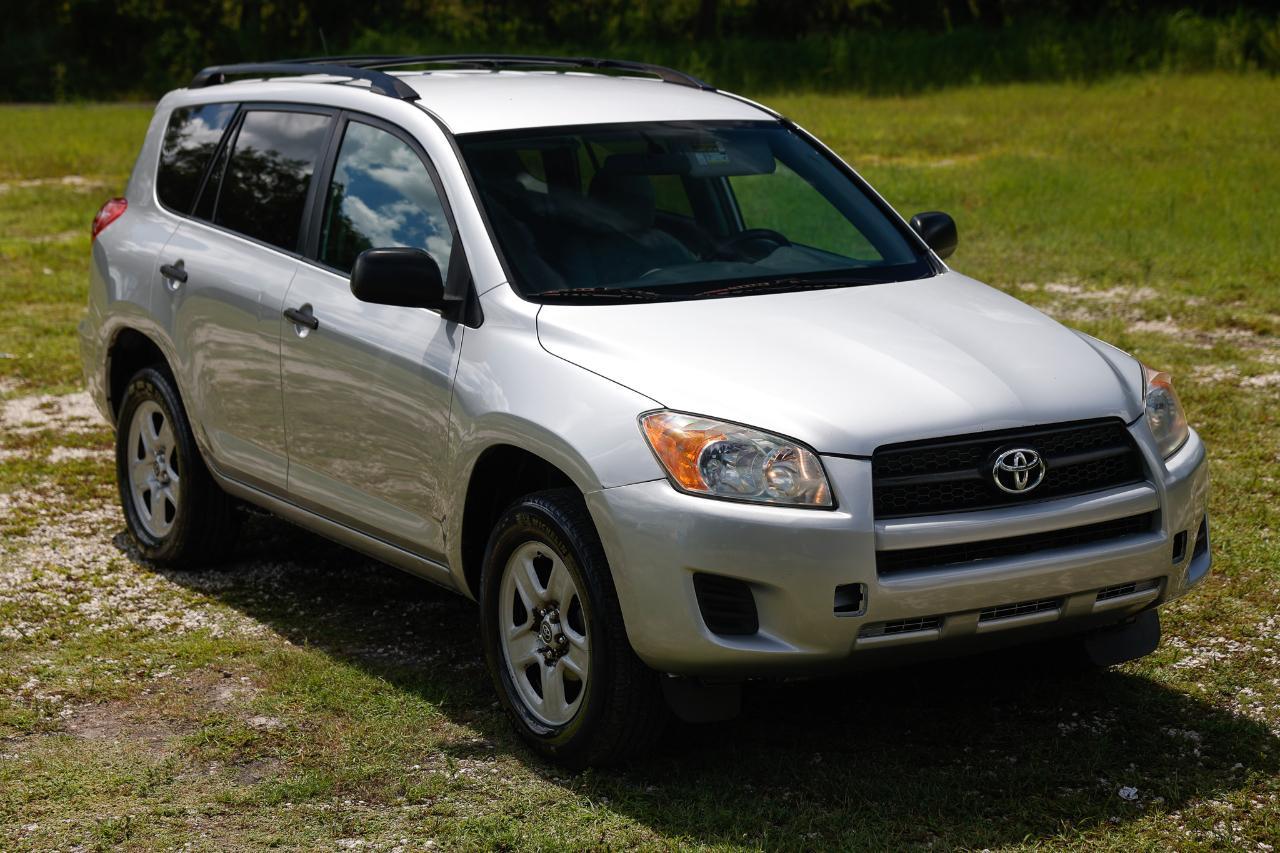 Toyota RAV4  2011