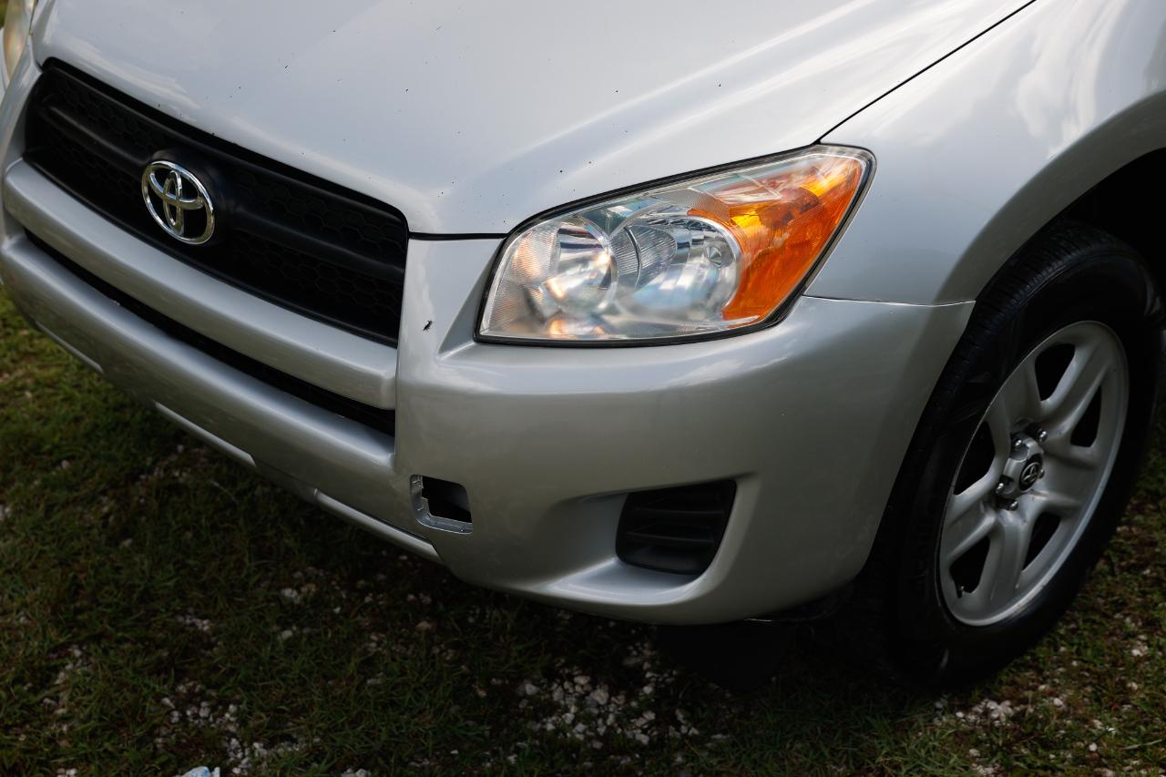 Toyota RAV4  2011