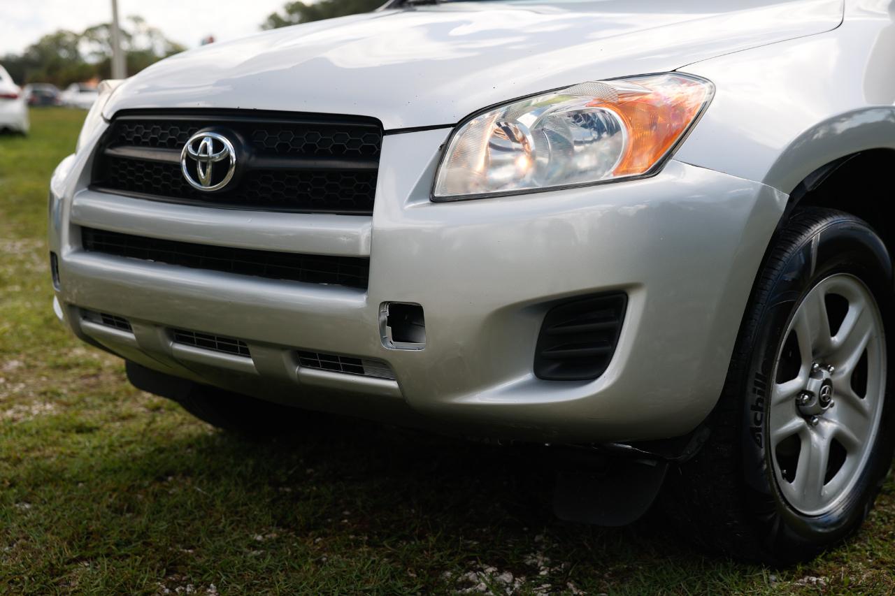 Toyota RAV4  2011