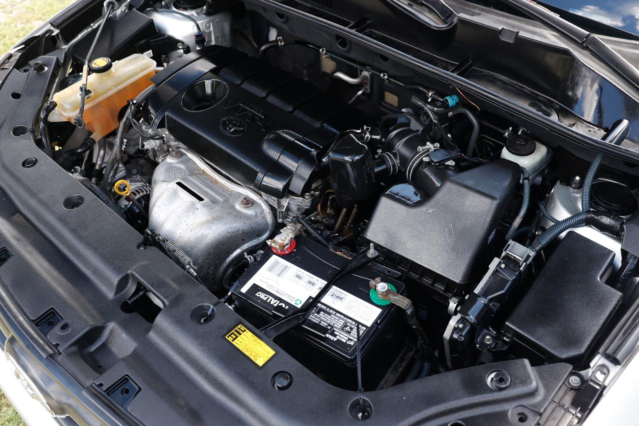 Toyota RAV4  2011