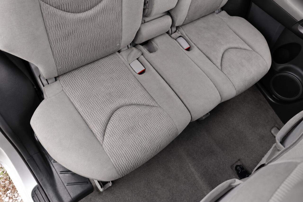 Toyota RAV4  2011