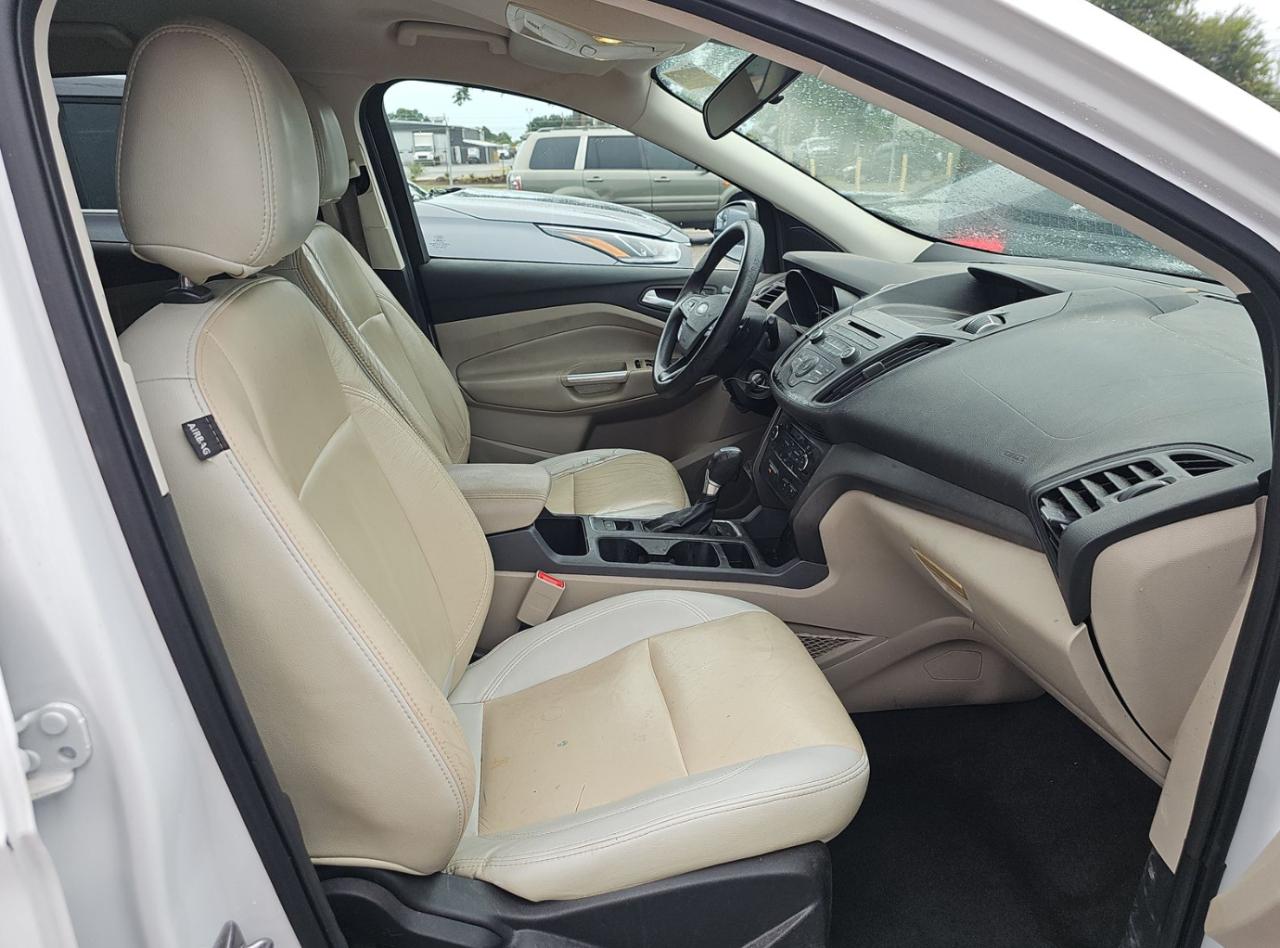 Ford Escape  2017