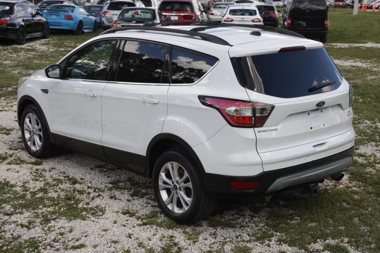 Ford Escape  2017