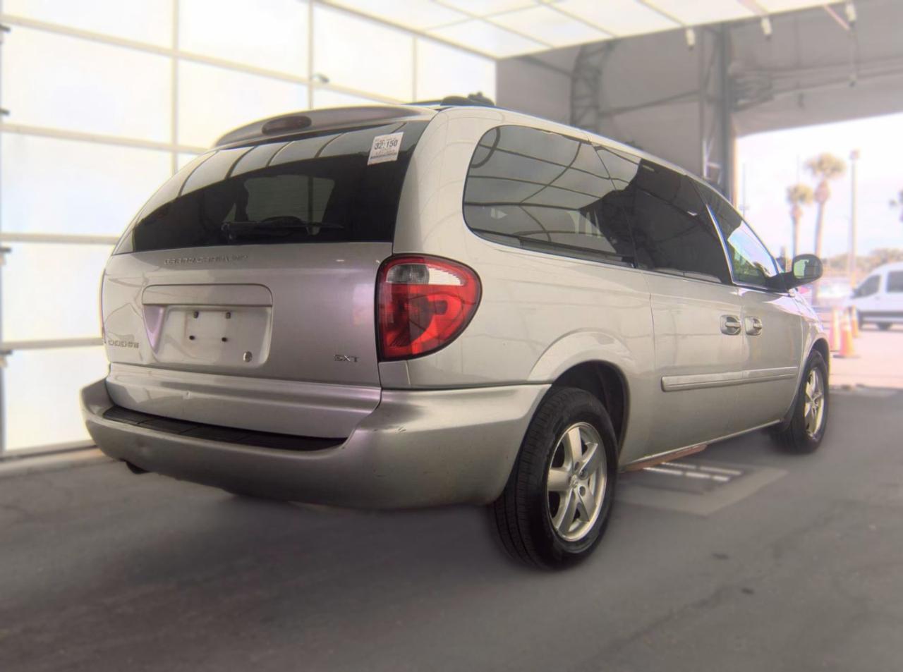 Dodge Caravan  2005