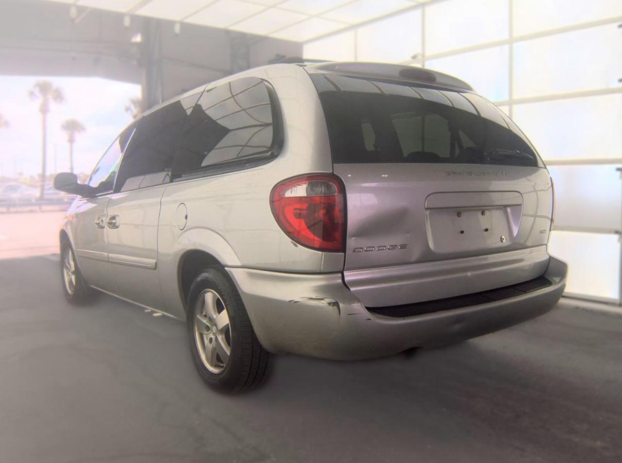 Dodge Caravan  2005