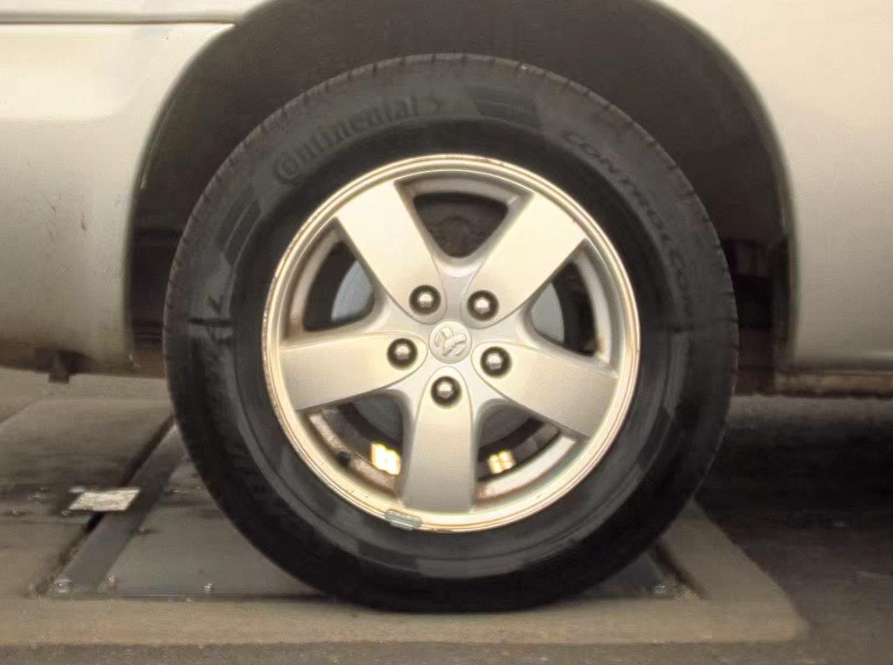 Dodge Caravan  2005