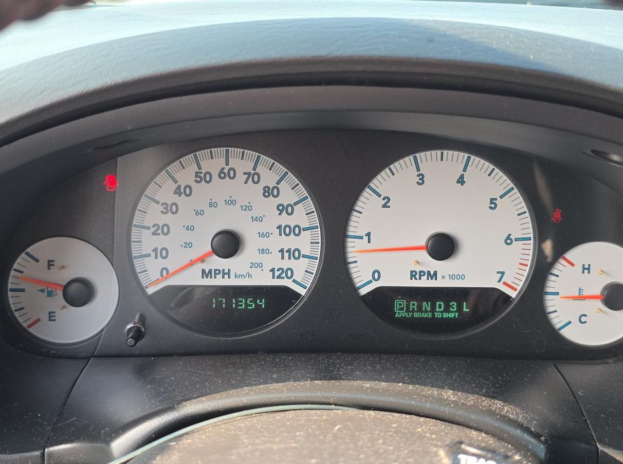 Dodge Caravan  2005