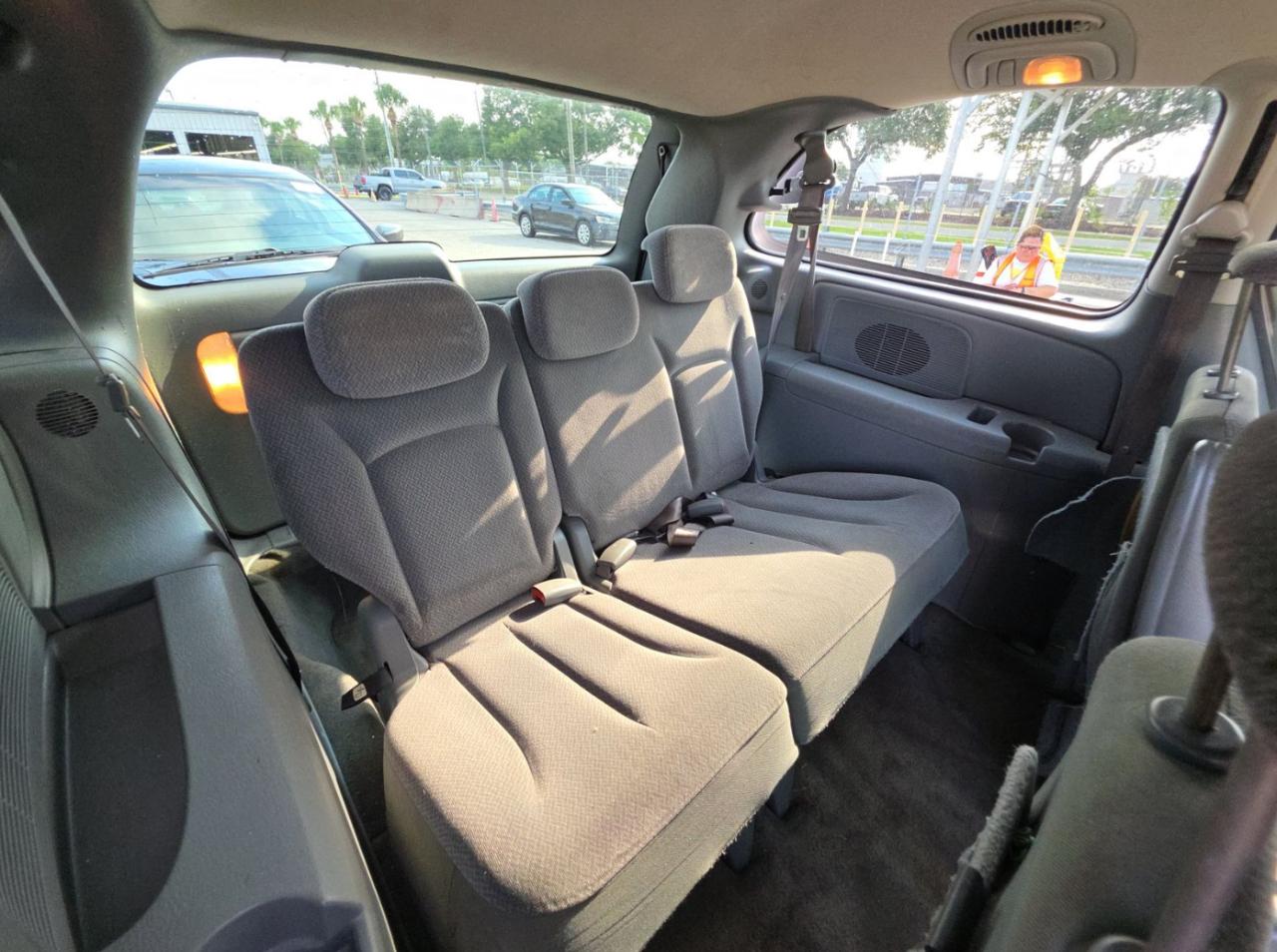 Dodge Caravan  2005