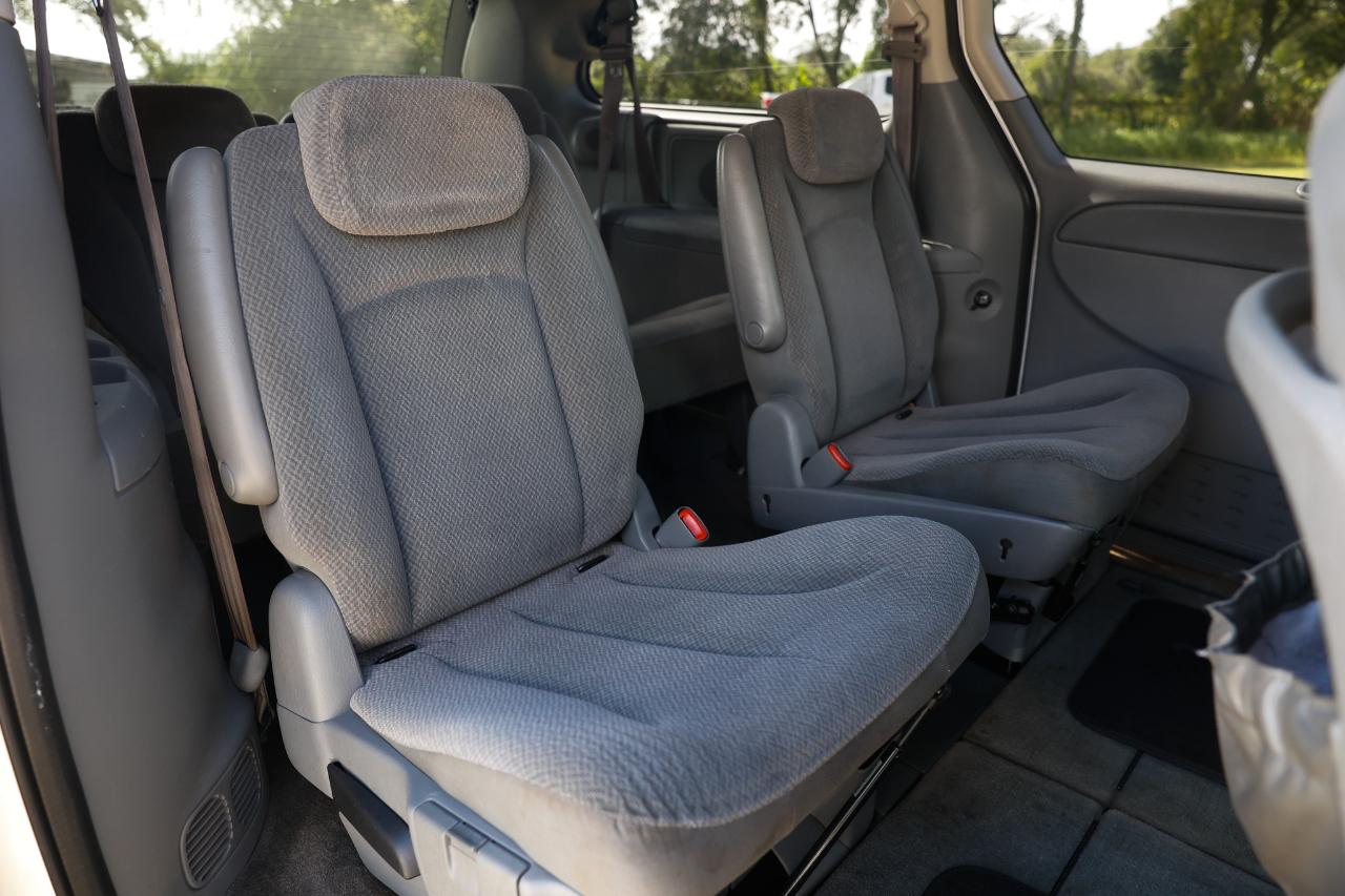 Dodge Caravan/Grand Caravan photo 14
