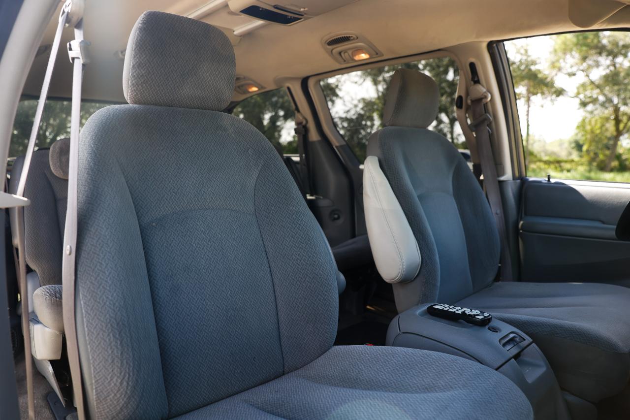 Dodge Caravan/Grand Caravan photo 16