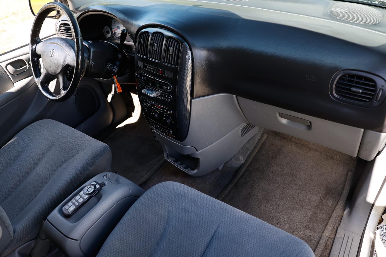 Dodge Caravan/Grand Caravan photo 18
