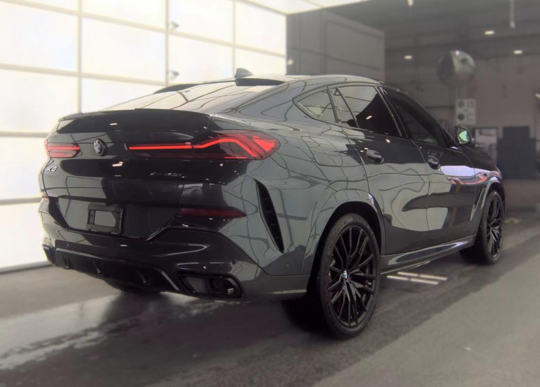 BMW X6  2022