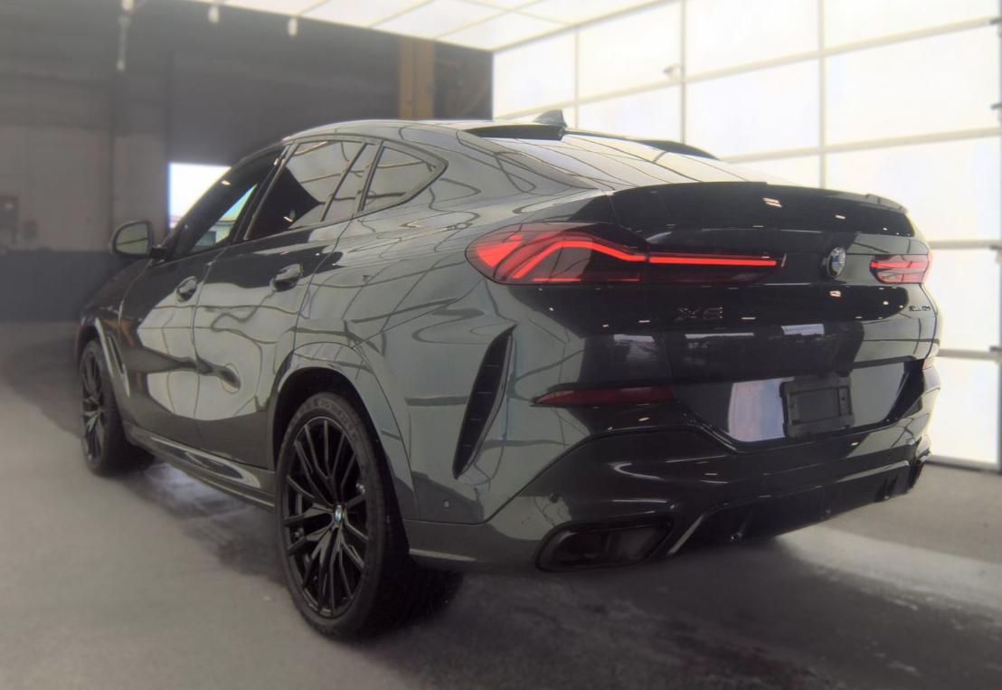 BMW X6  2022
