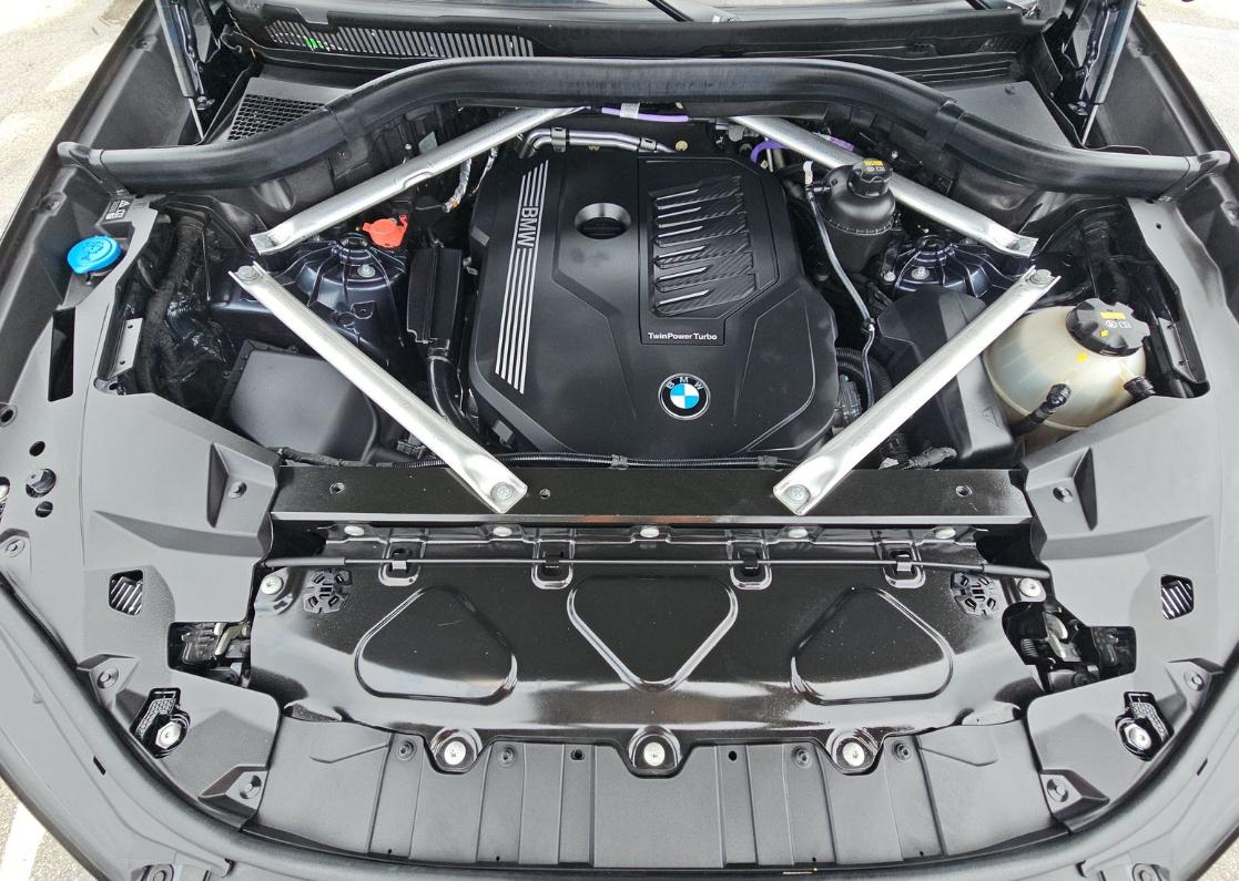 BMW X6  2022
