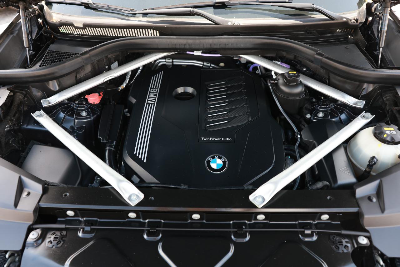 BMW X6  2022