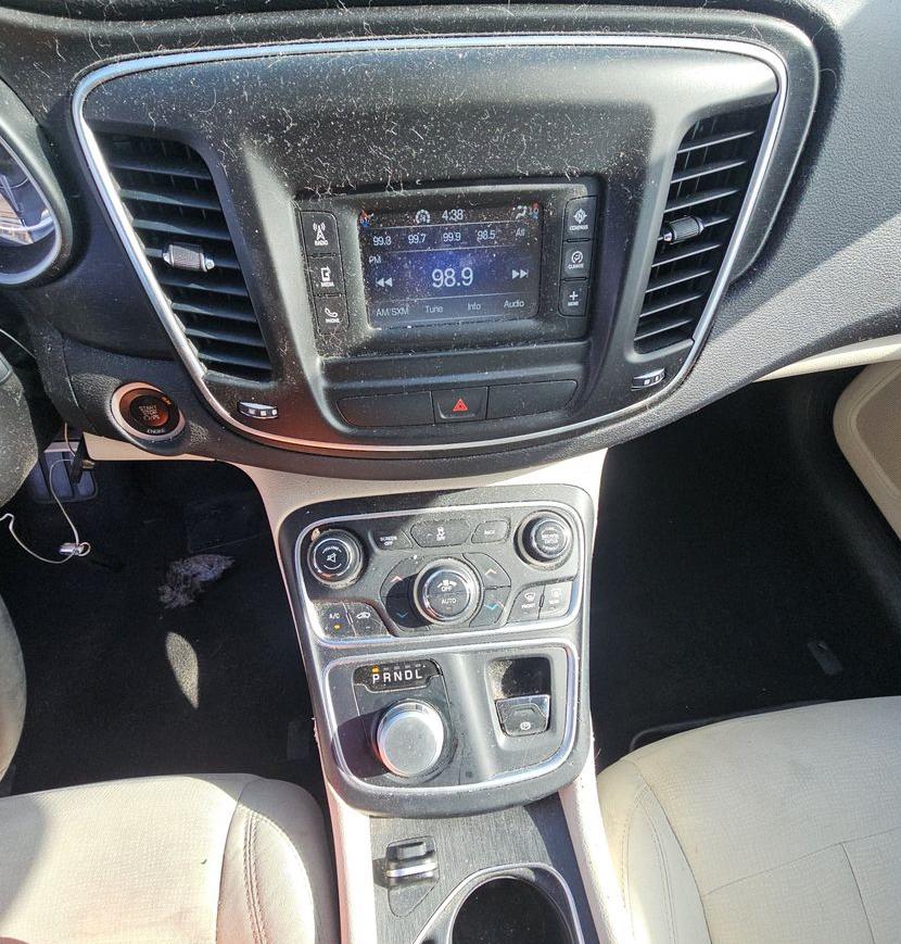 Chrysler 200  2015