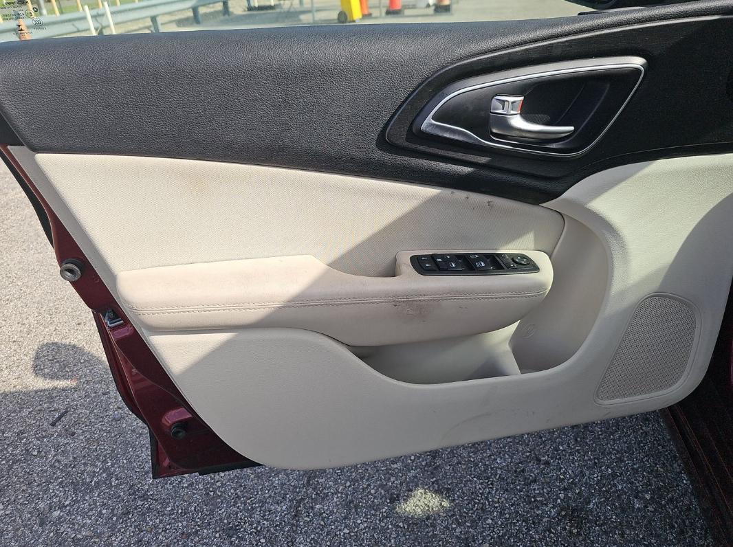 Chrysler 200  2015