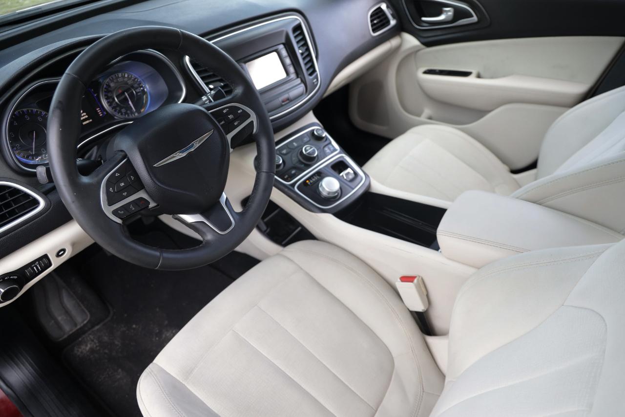 Chrysler 200  2015