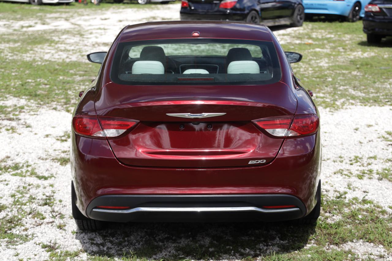 Chrysler 200  2015
