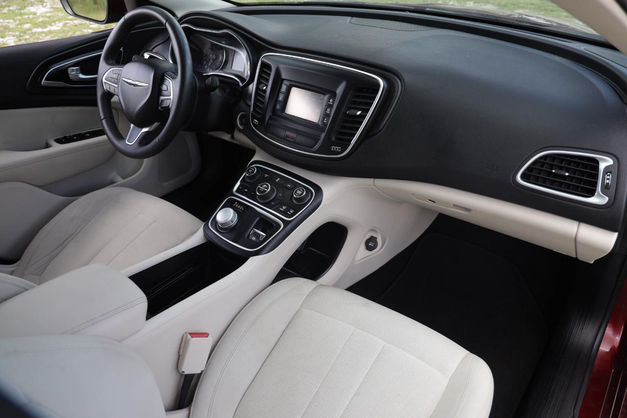 Chrysler 200  2015