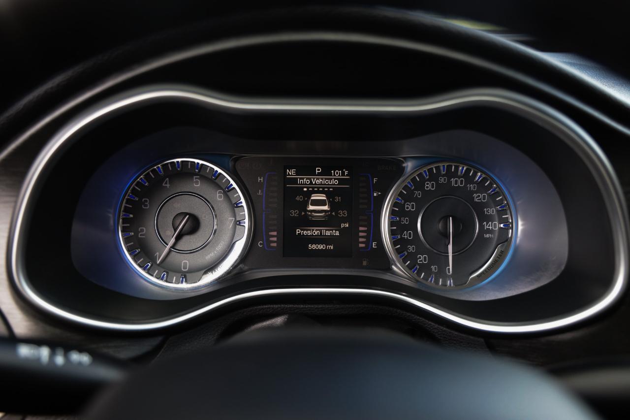 Chrysler 200  2015