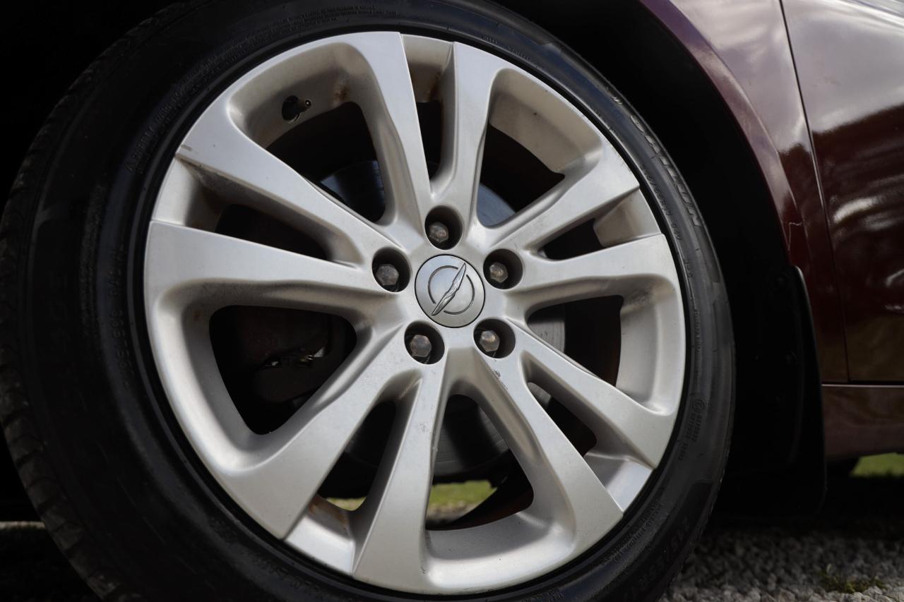 Chrysler 200  2015