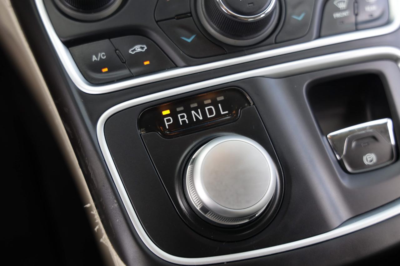Chrysler 200  2015