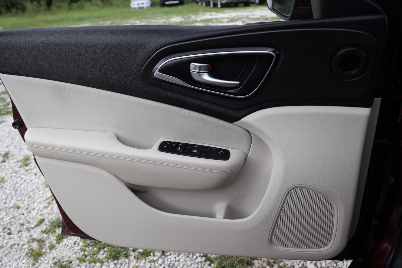 Chrysler 200  2015