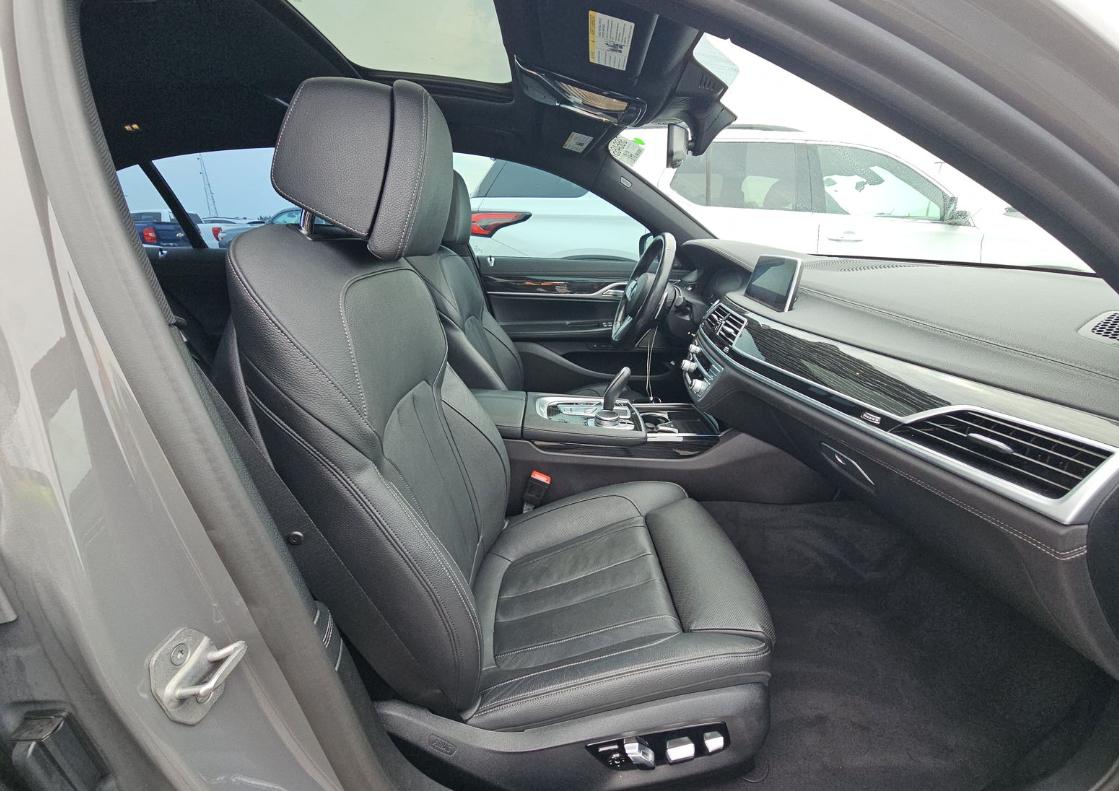 BMW 7 Series  2022