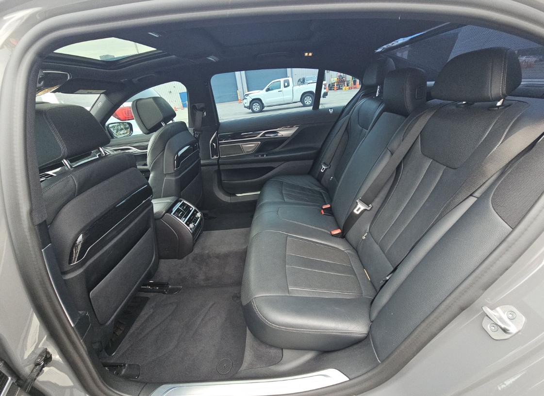 BMW 7 Series  2022